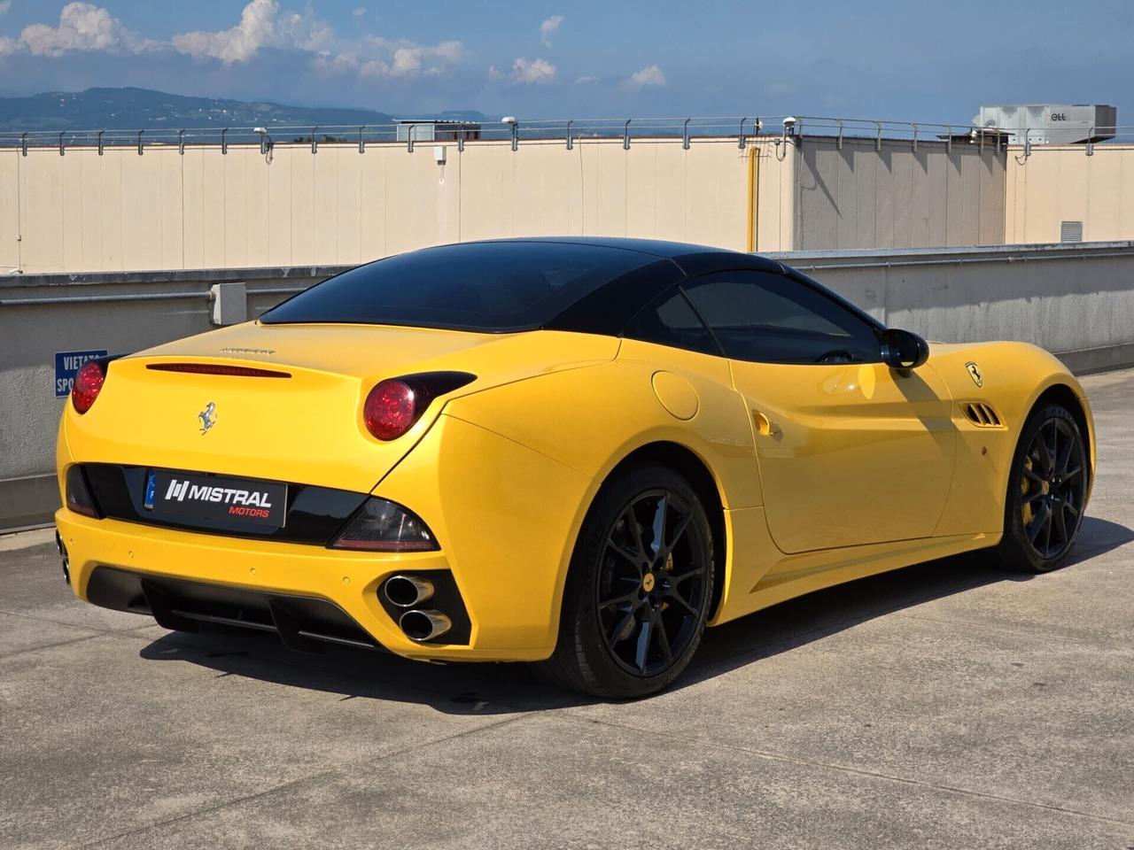 Ferrari California DCT Giallo Triplo Strato