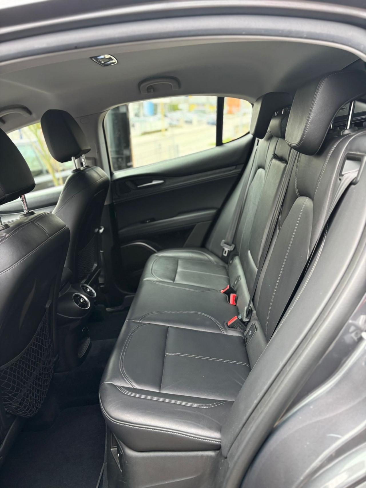 Alfa Romeo Stelvio 2.2 Turbodiesel 180 CV AT8 Q4 Executive