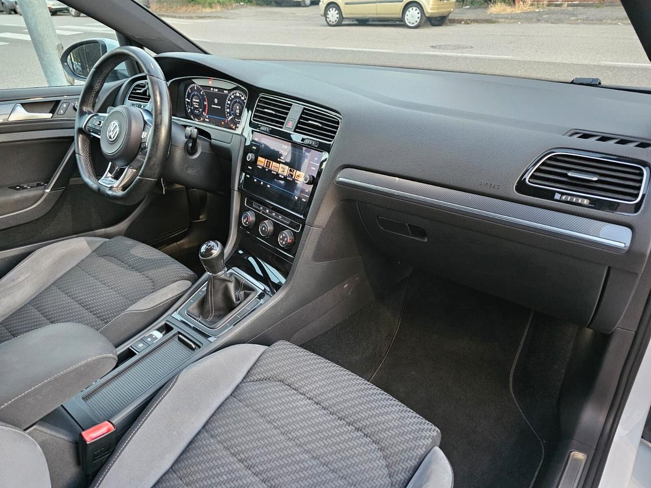 Volkswagen Golf 7.5 1.6 TDI 115cv R-Line*Bi-Xeno*Cockpit*Euro6*