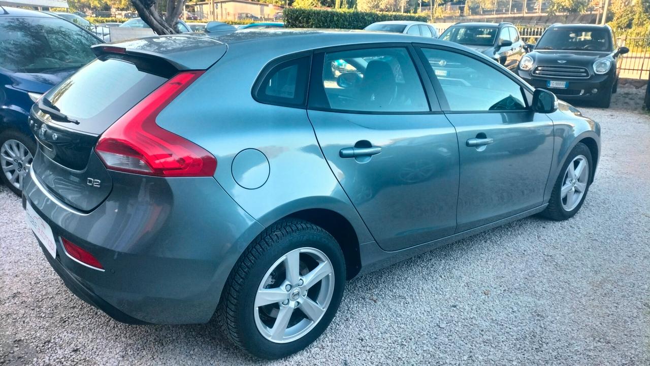 Volvo V40 D2 Momentum **130000KM** PREZZO REALE