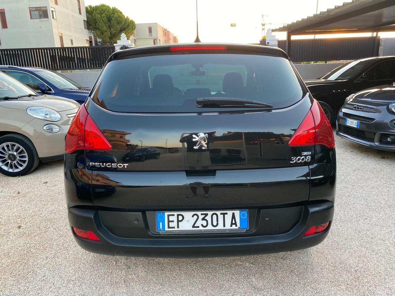 Peugeot 3008 1.6 e-HDi 115CV cambio robotizzato S.&S. Business