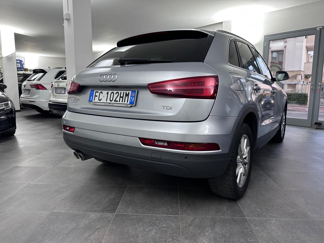 Audi Q3 2.0 TDI 120 CV Business