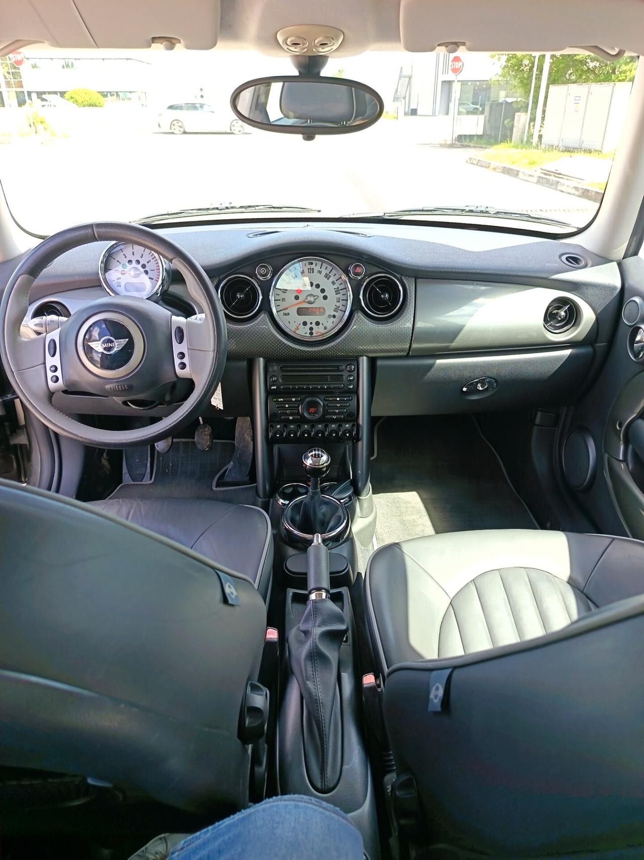 Mini 1.6 16V One de luxe