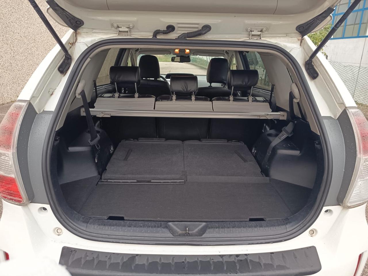 Toyota Prius Prius+ 1.8 Lounge