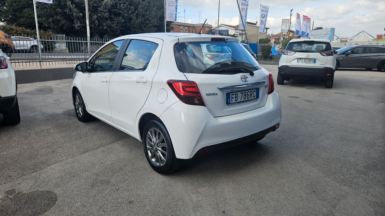 Toyota Yaris 1.0 5 porte Lounge