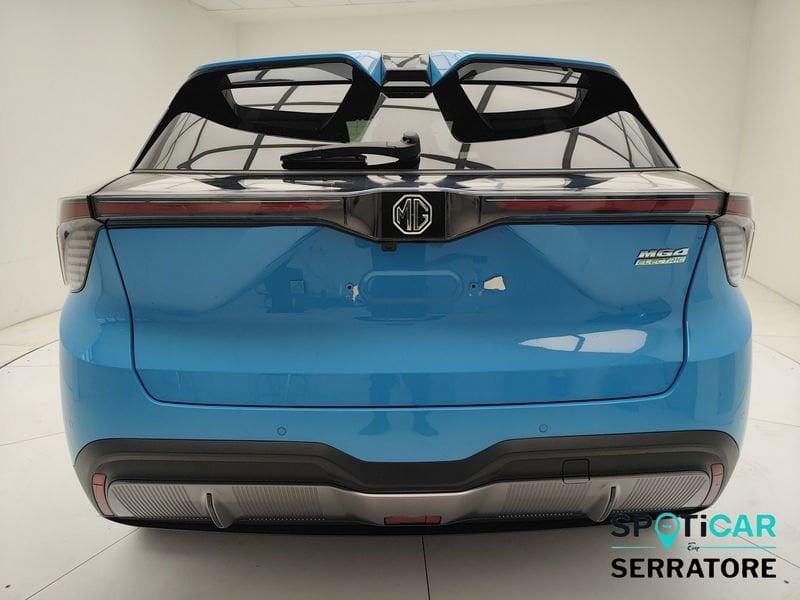 MG MG4 EV 77kwh EDU 2WD LUX LHD heat pump BLACK Brighton Blue + Black