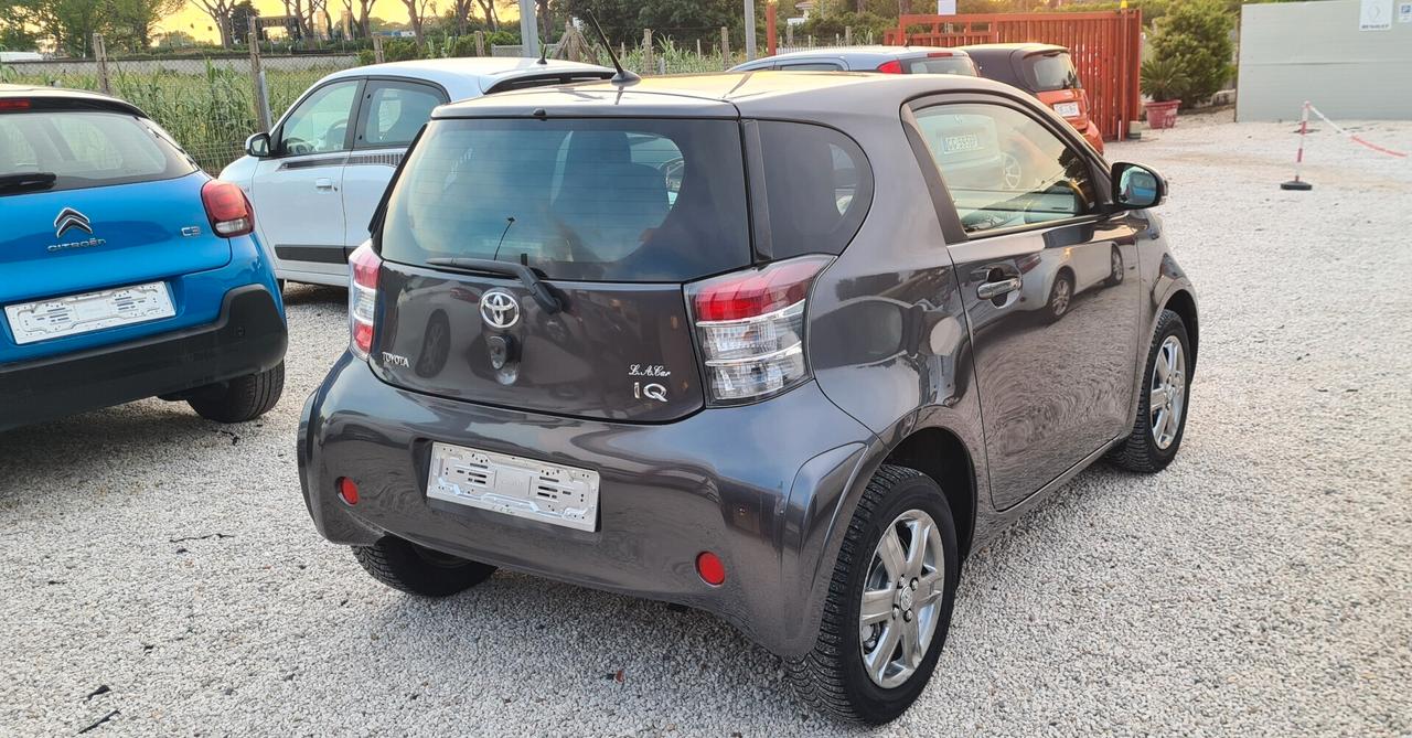 Toyota iQ 1.0