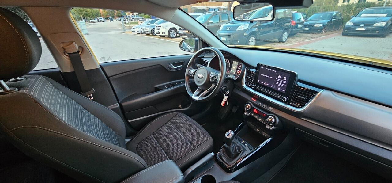 Kia Stonic 1.0 T-GDi 100 CV MHEV iMT GT Line