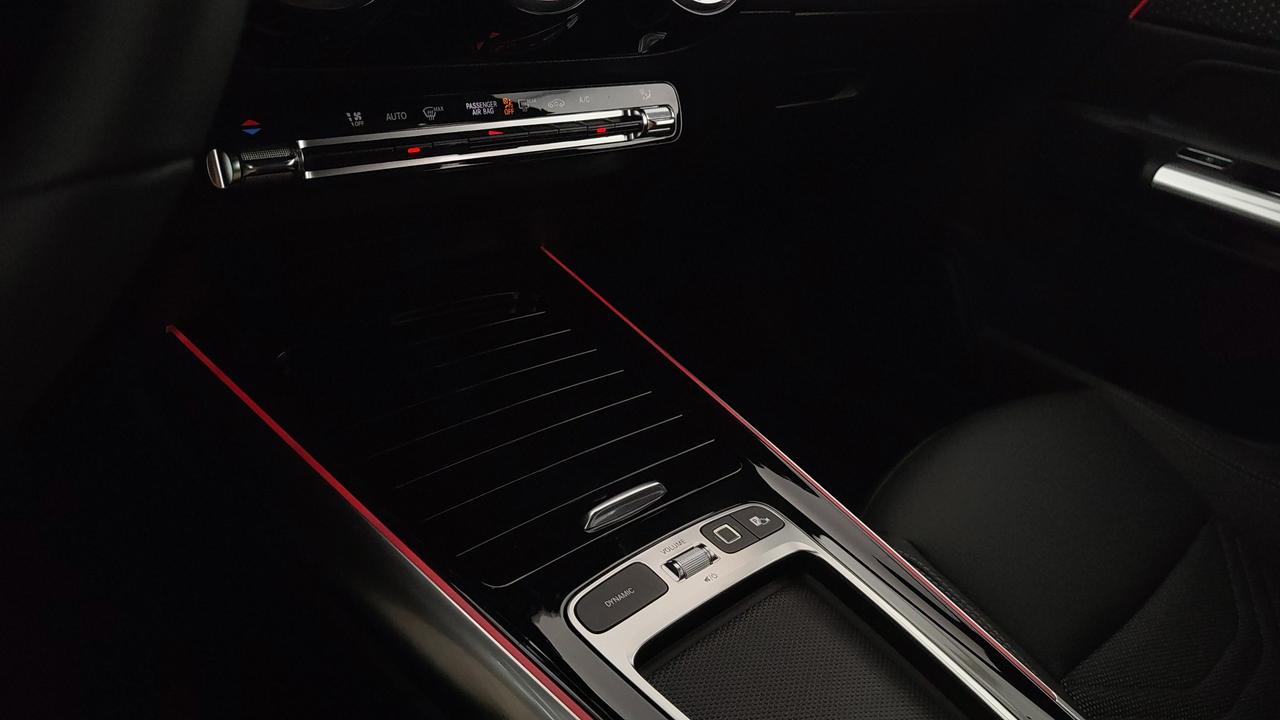 Mercedes-Benz GLA 200 d automatic