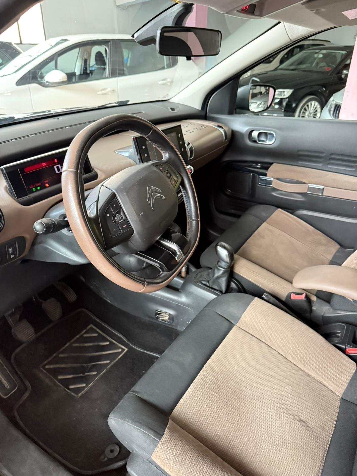 Citroen C4 Cactus PureTech 82 Shine