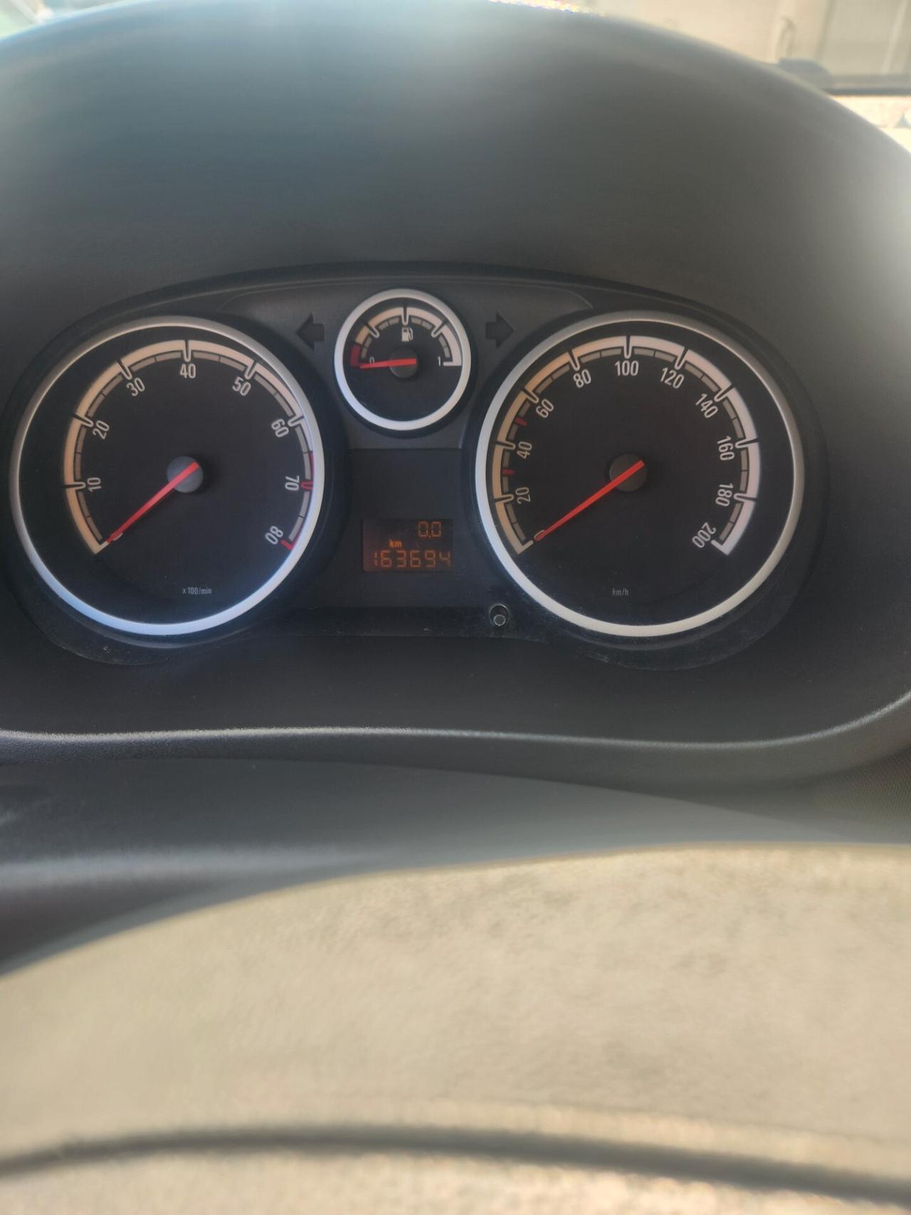 Opel Corsa 1.2 BENZINA X NEOPATENTATI