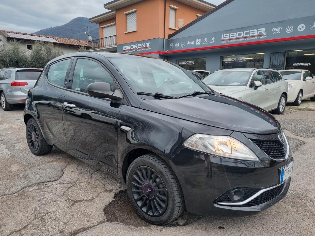 Lancia Ypsilon 1.2 69 CV 5 porte GPL Ecochic Silver
