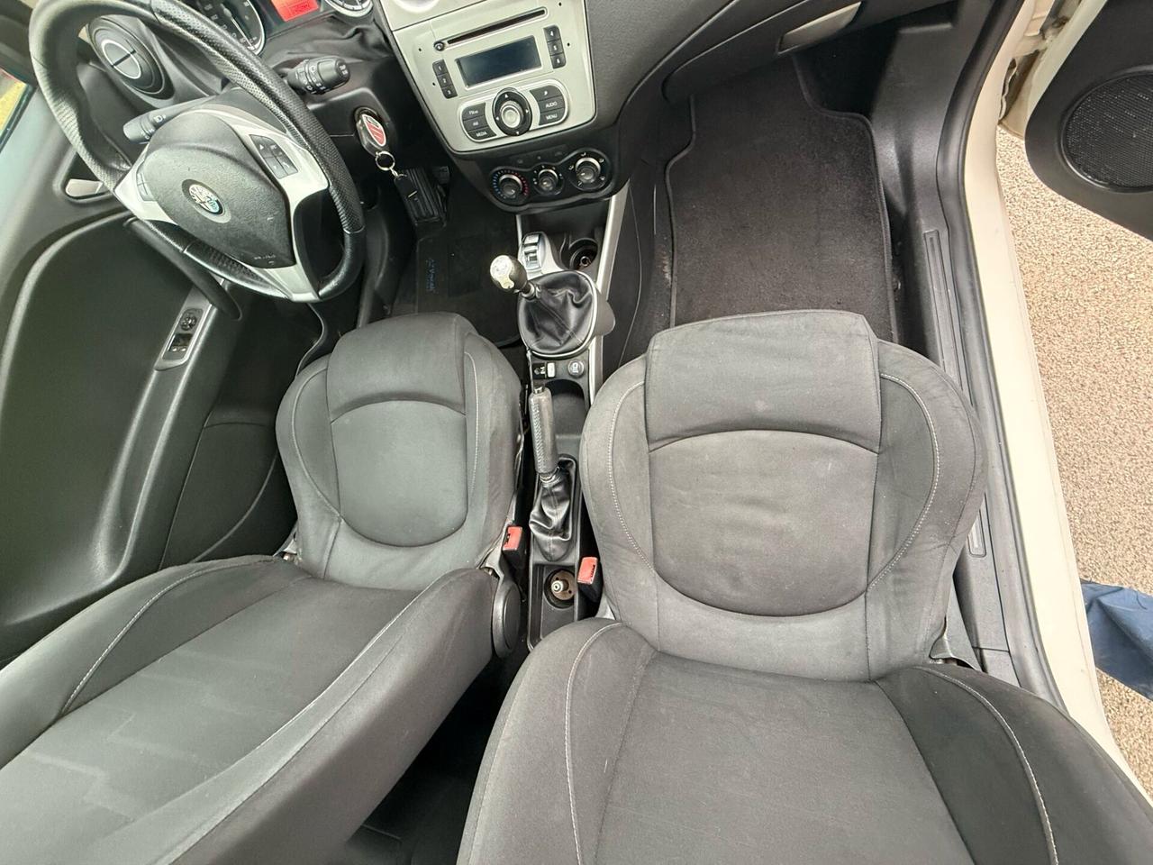Alfa Romeo MiTo 1.4 105 CV M.air S&S Distinctive Sport Pack