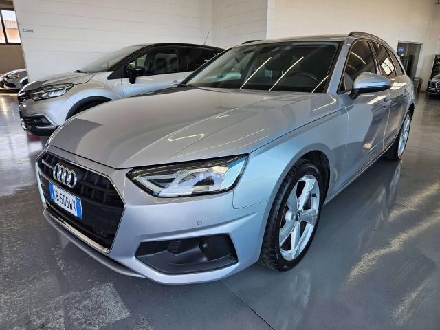 Audi A4 Avant Business 163cv s-tronic / automatico