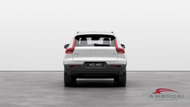 VOLVO XC40 B3 Mild hybrid Benzina Ultra Dark