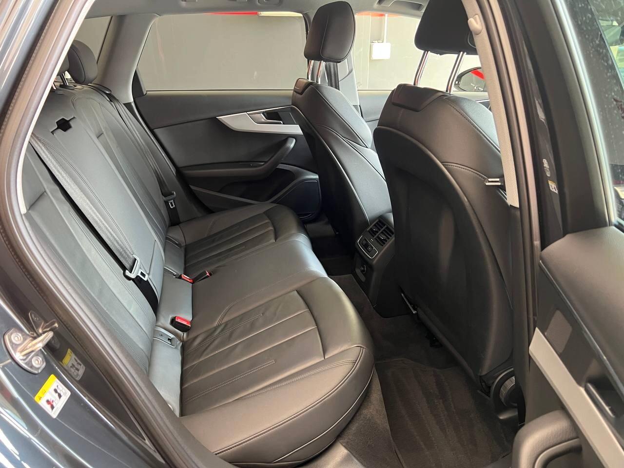 Audi A4 allroad 40 TDI 204 CV S tronic Identity Contrast