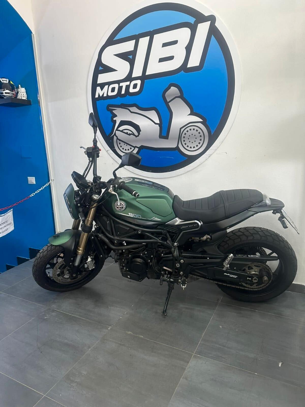 BENELLI LEONCINO 800