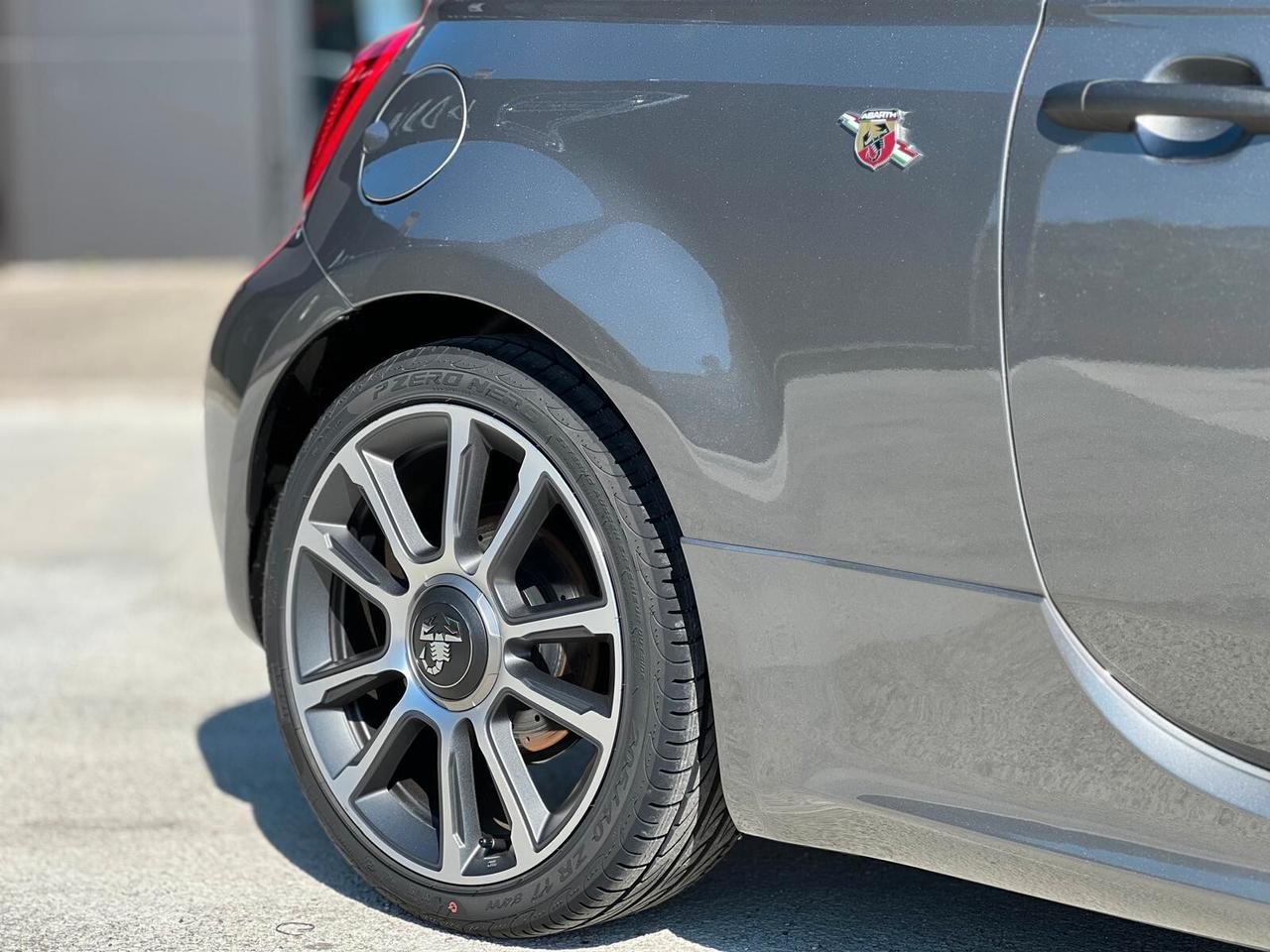 Abarth 595 C 1.4 Turbo T-Jet 165 CV