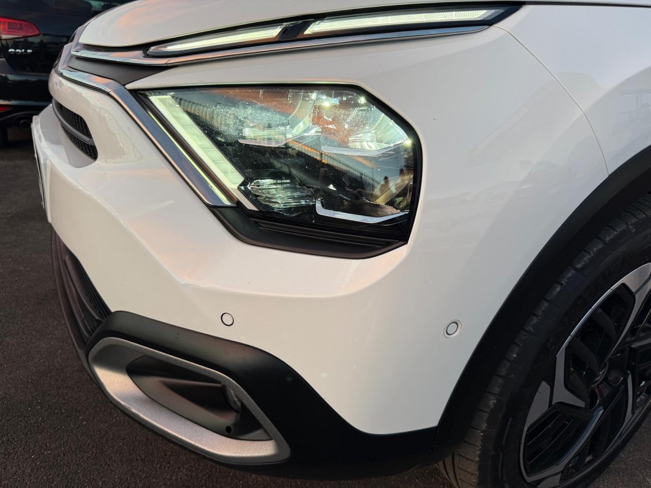 Citroen C4 PureTech 130 S&S EAT8 Shine