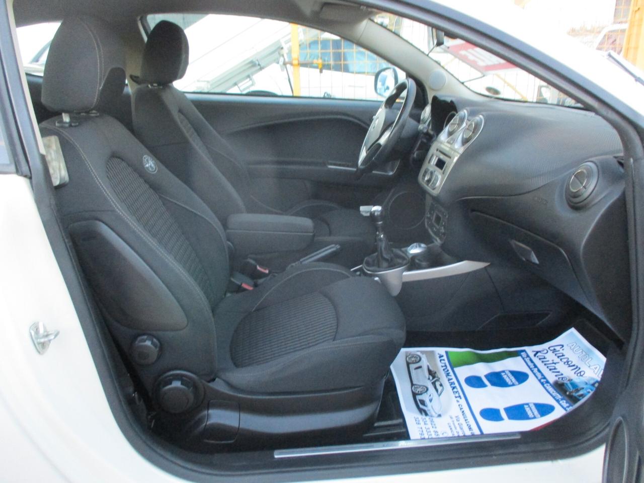 Alfa Romeo MiTo 1.6 JTDm 16V Distinctive Sport Pack