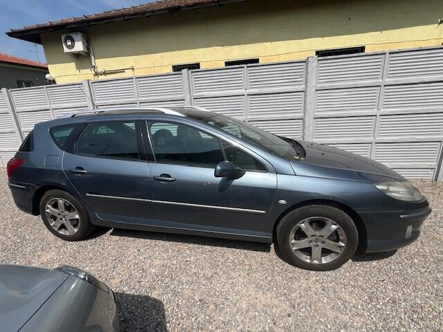 Peugeot 407 2.0 HDi SW Ciel Féline