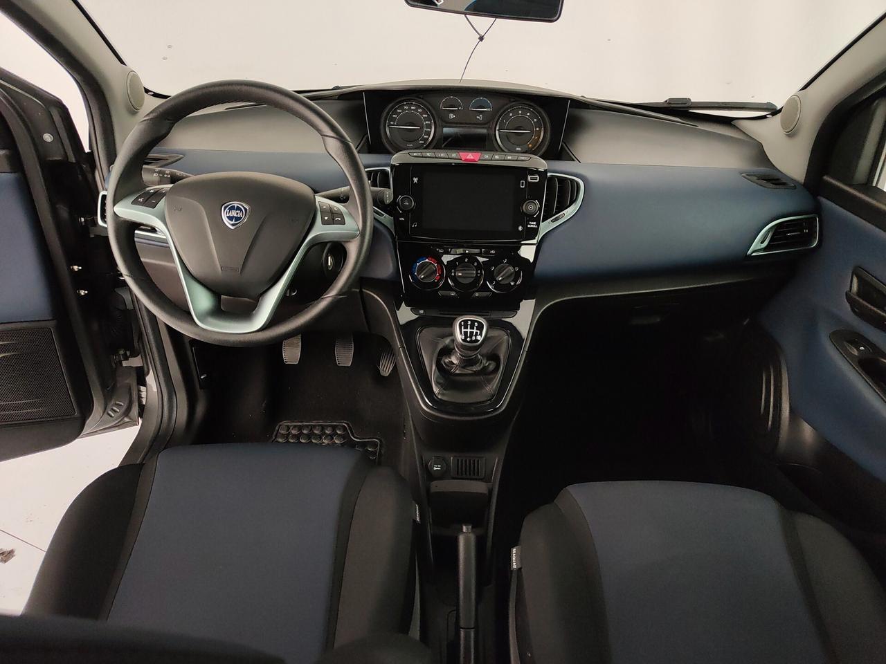 Lancia Ypsilon 1.0 FireFly 5 porte S&S Hybrid Platino