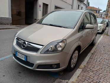 Opel Zafira 1.9 7 POSTI