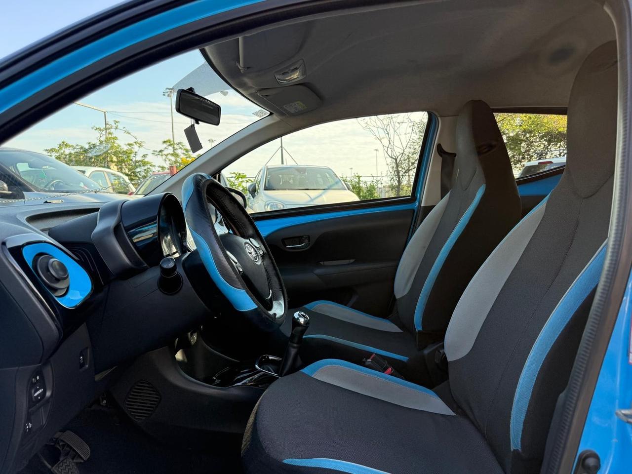 Toyota Aygo 1.0 VVT-i 69 CV 5 porte x-play