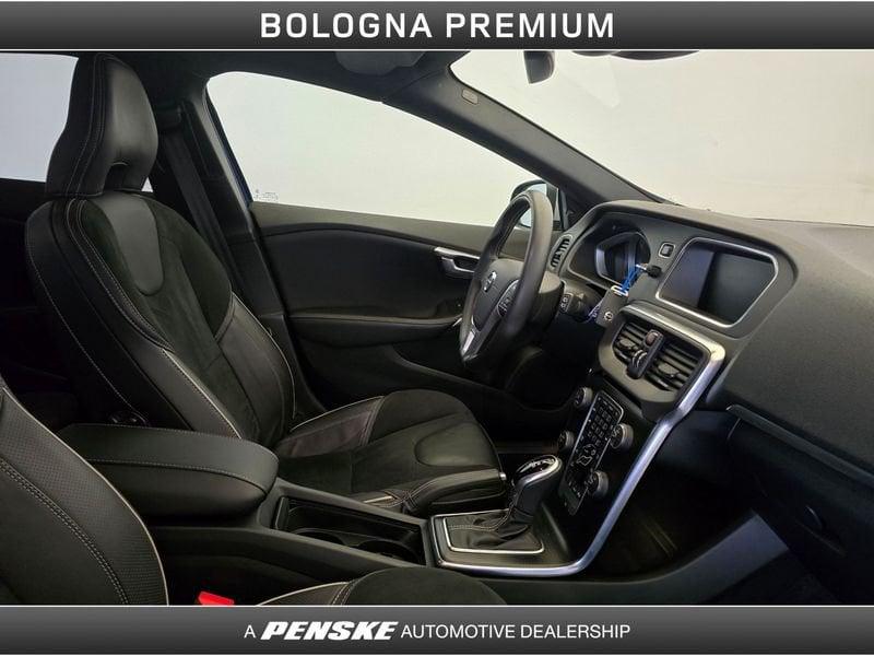 Volvo V40 T3 Geartronic R-design