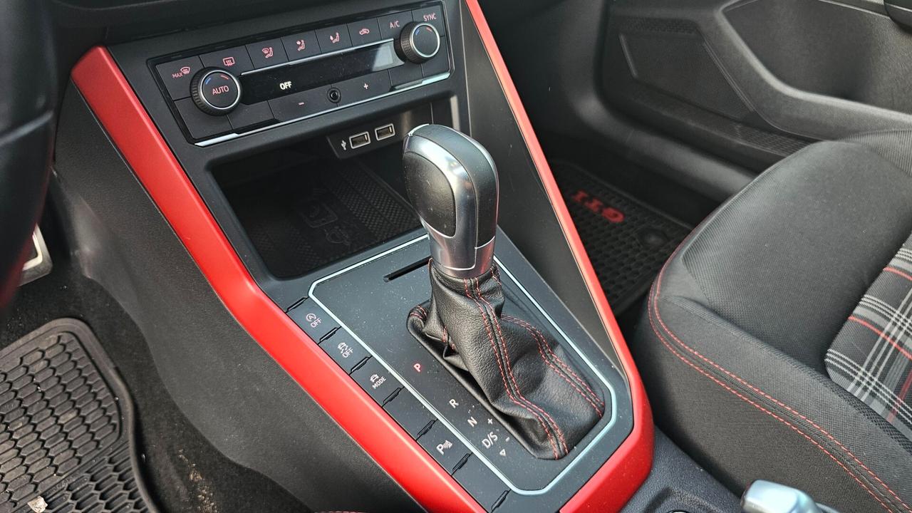 Volkswagen Polo 2.0 TSI DSG GTI BlueMotion Technology
