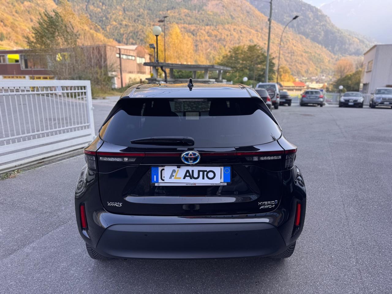 Toyota Yaris Cross 1.5 Hybrid 5p. E-CVT AWD-i Trend