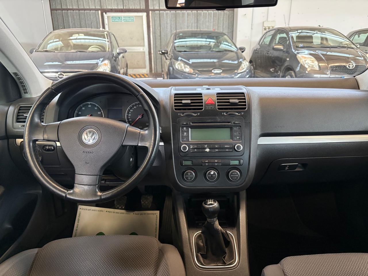 Volkswagen Golf 1.6 16V FSI 5p. Sportline