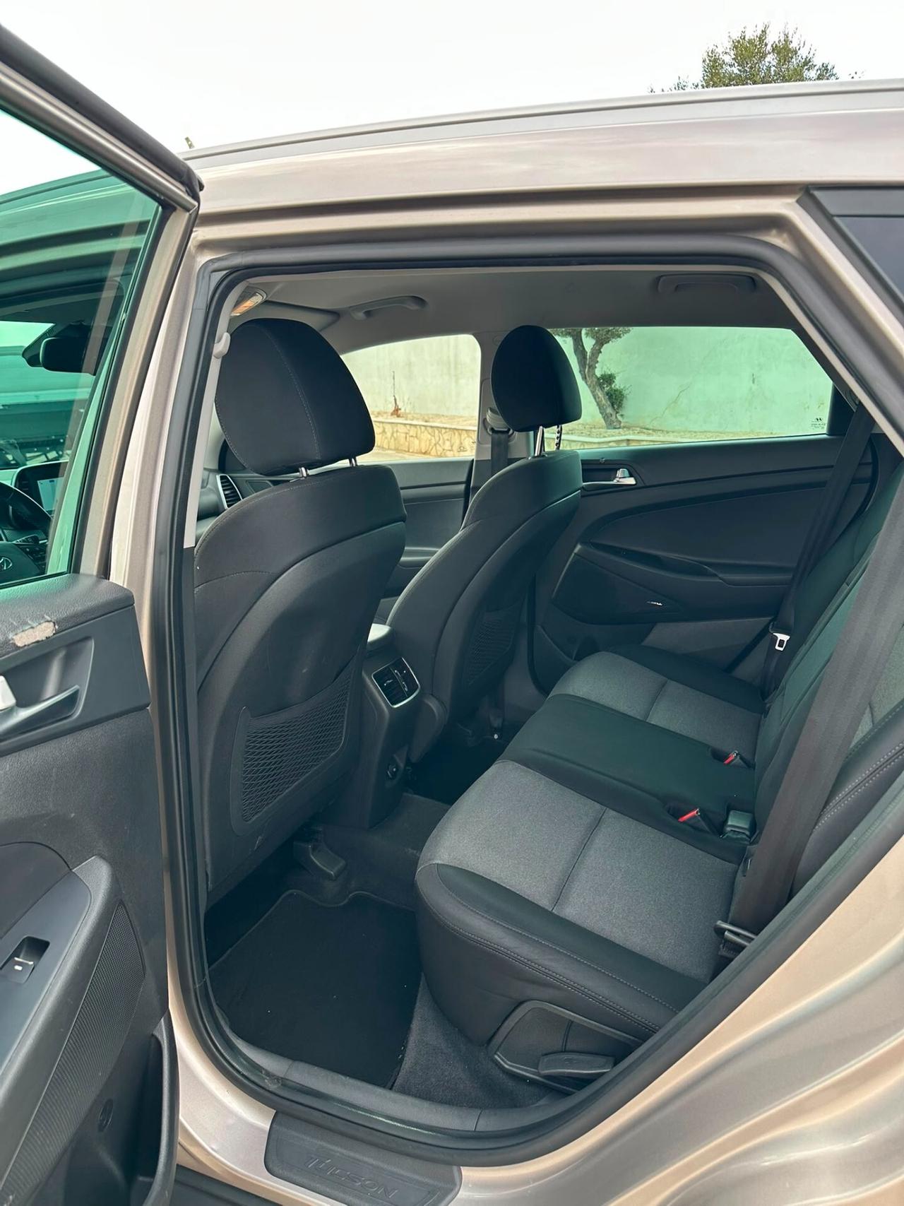 HYUNDAI TUCSON 1.6 CRDi Exellence