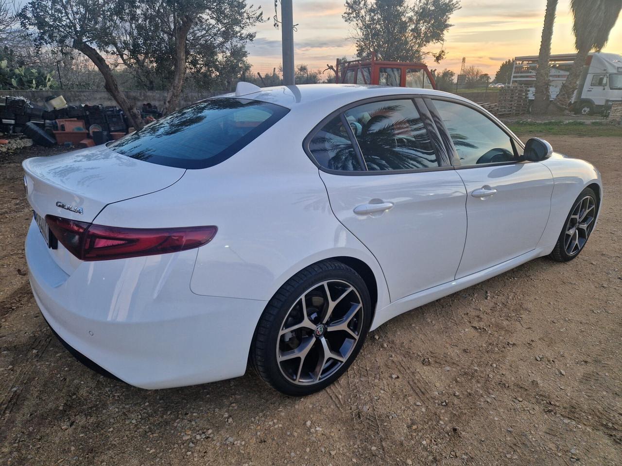 Alfa Romeo Giulia 2.2 160 CV Business - 2020