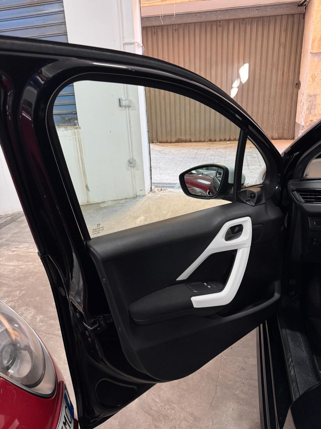Peugeot 208 1.0 Like Neopatentati – Km Certificati – Garanzia 12 Mesi