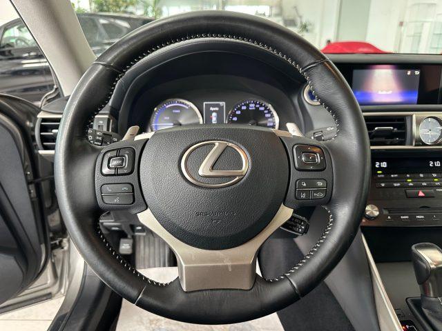 LEXUS IS 220d IS Hybrid Executive