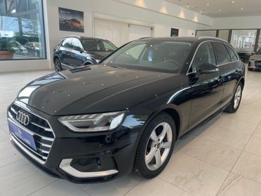 Audi A4 30 TDI/136 CV S tronic Business Advanced