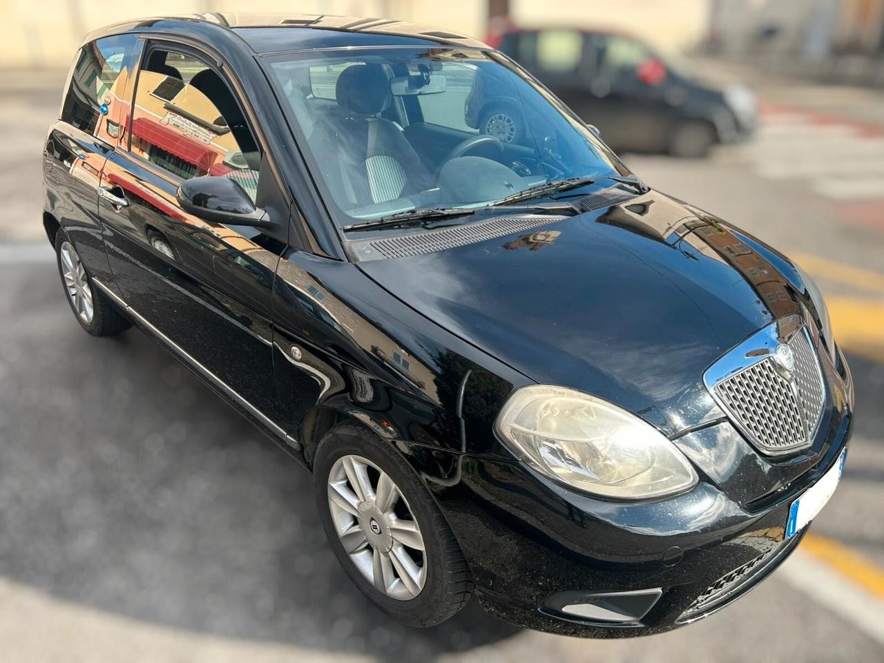 Lancia Ypsilon 1.2 8v - ANCHE PER NEOPATENTATI