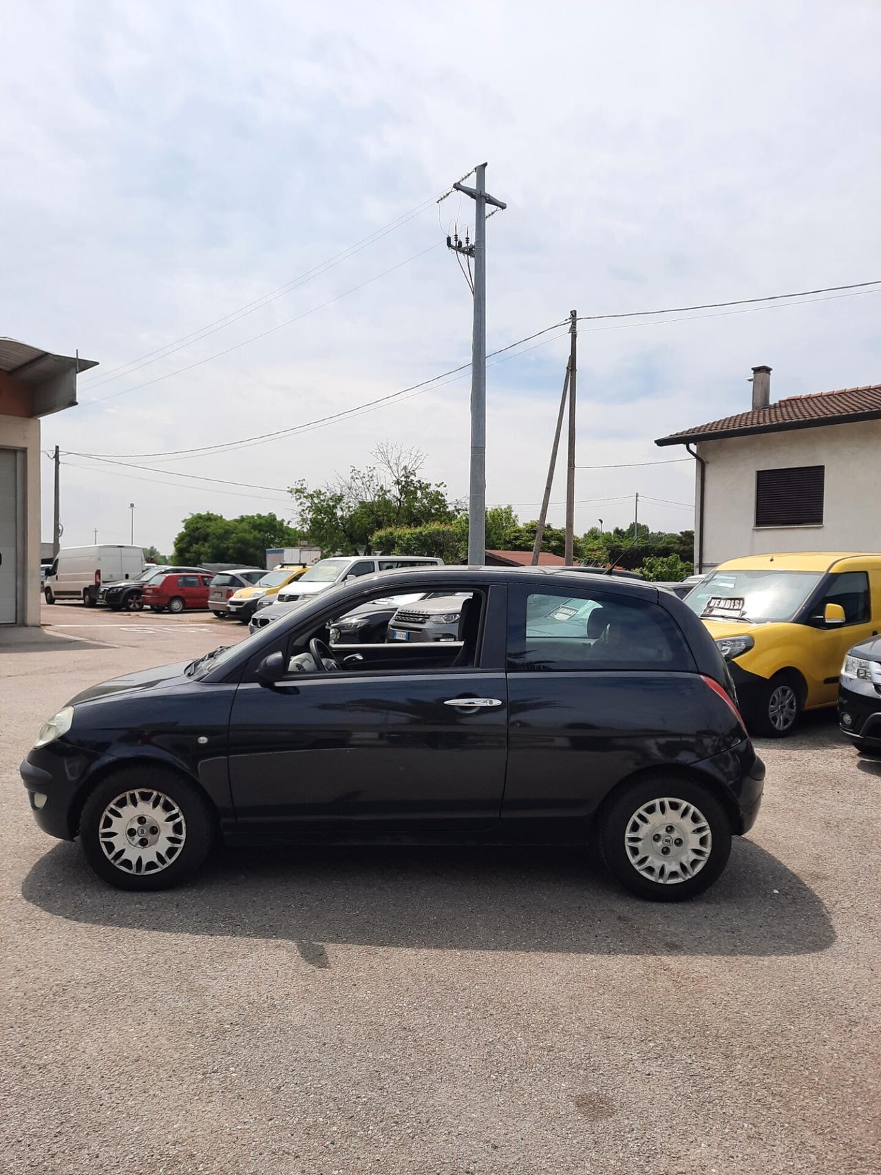 Lancia Ypsilon 1.3 Multijet Platino OK NEOPATENTATI
