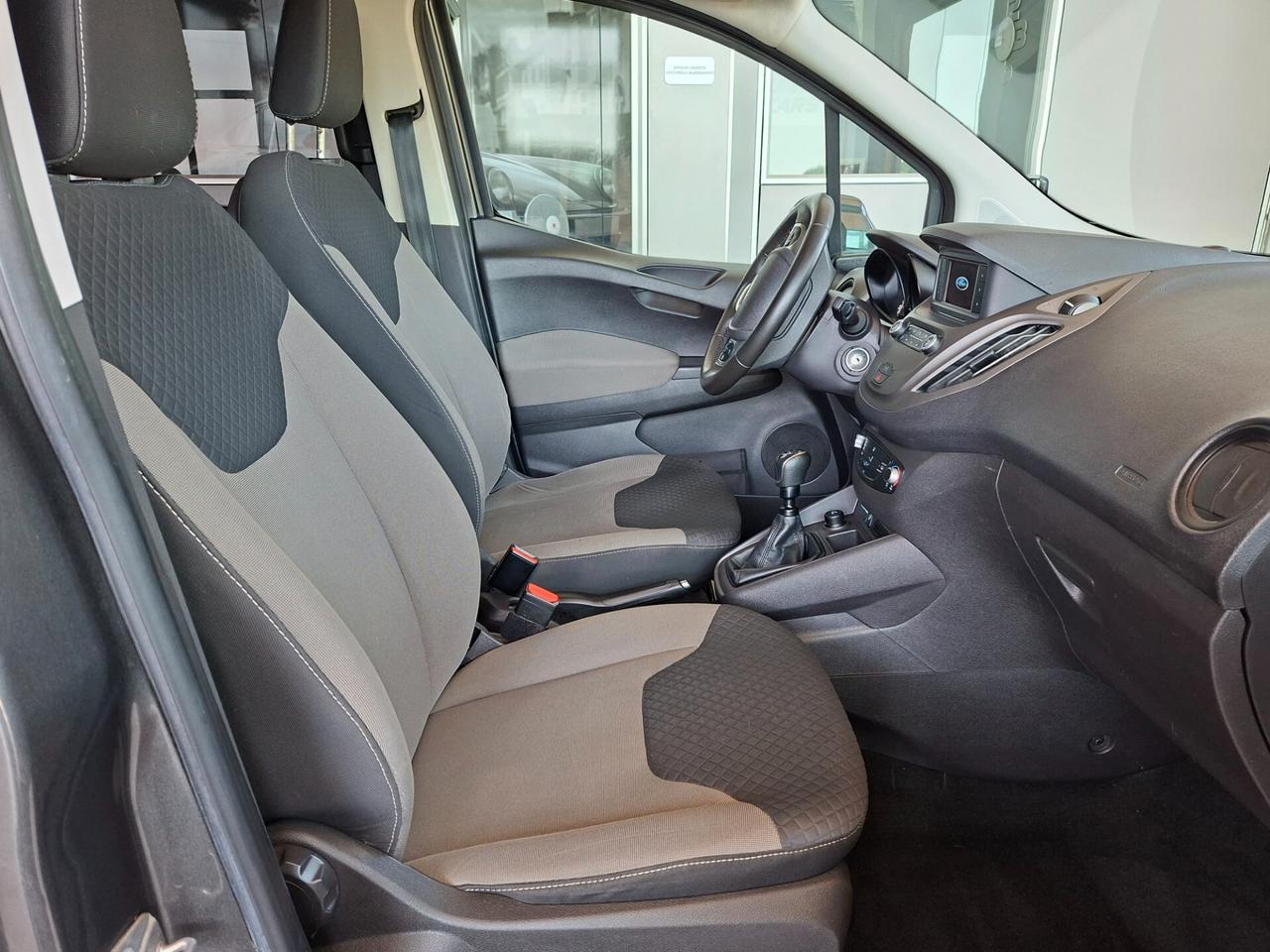 Ford Tourneo Courier 1.0 EcoBoost 100 CV Sport