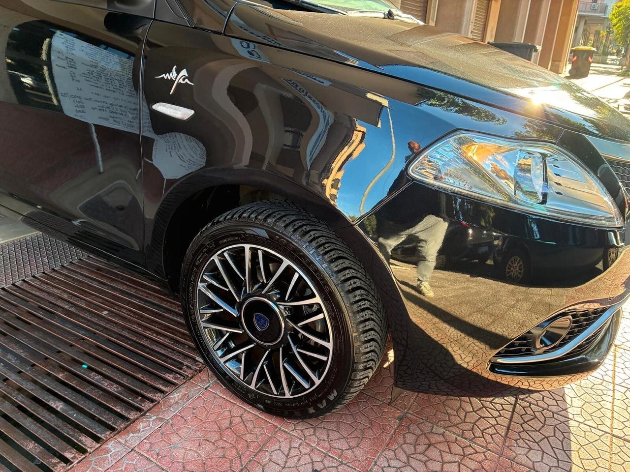 Lancia Ypsilon 1.2 GPL 5 porte-2017