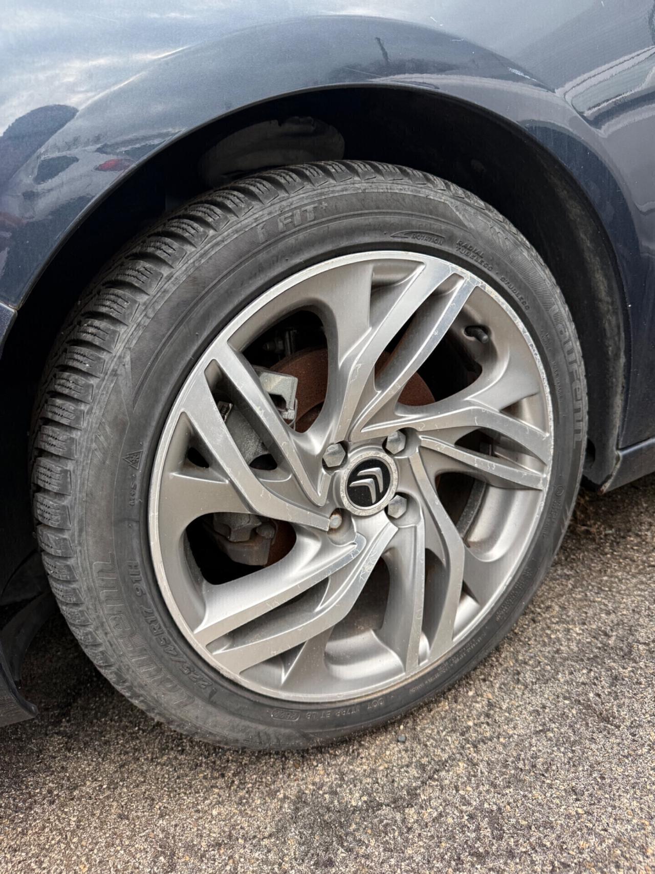 Citroen C4 1.6 e-HDi 110 airdream Exclusive,Climatronic,sensori di parcheggio,Pelle,ecc.