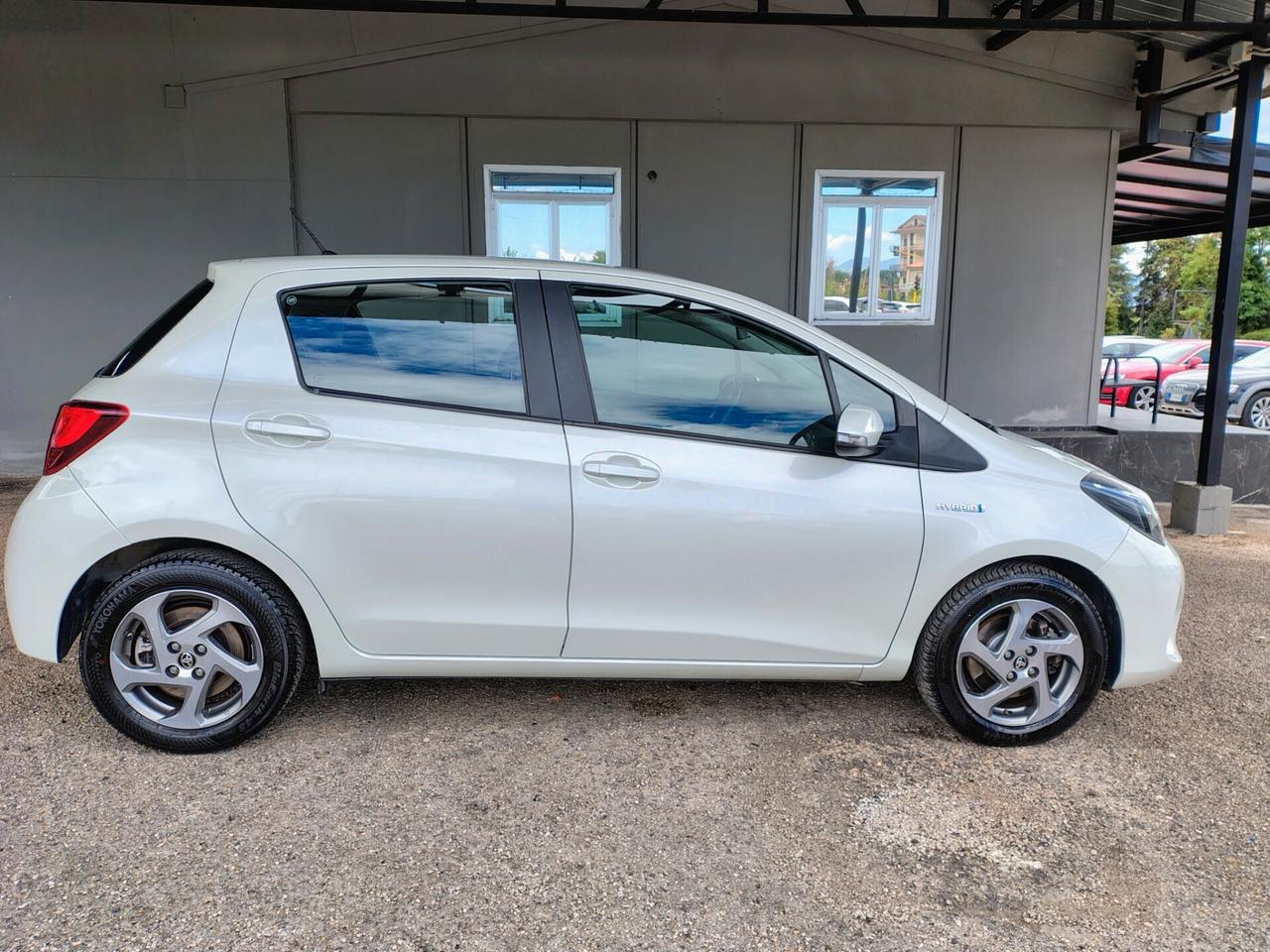 Toyota Yaris 1.5 Hybrid 5 porte Lounge