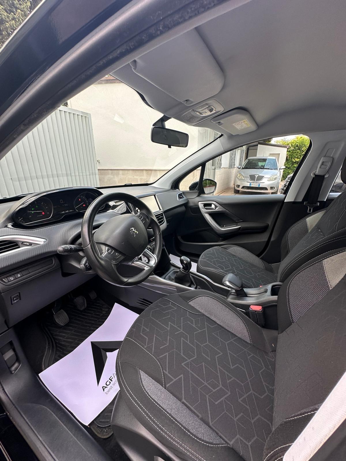 Peugeot 2008 BlueHDi 100 Allure