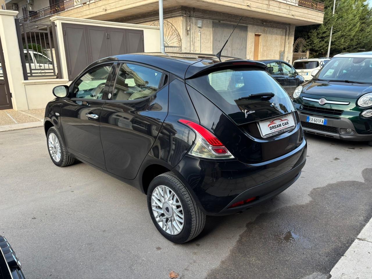 Lancia Ypsilon 1.2 69 CV 5 porte GPL Ecochic Platinum