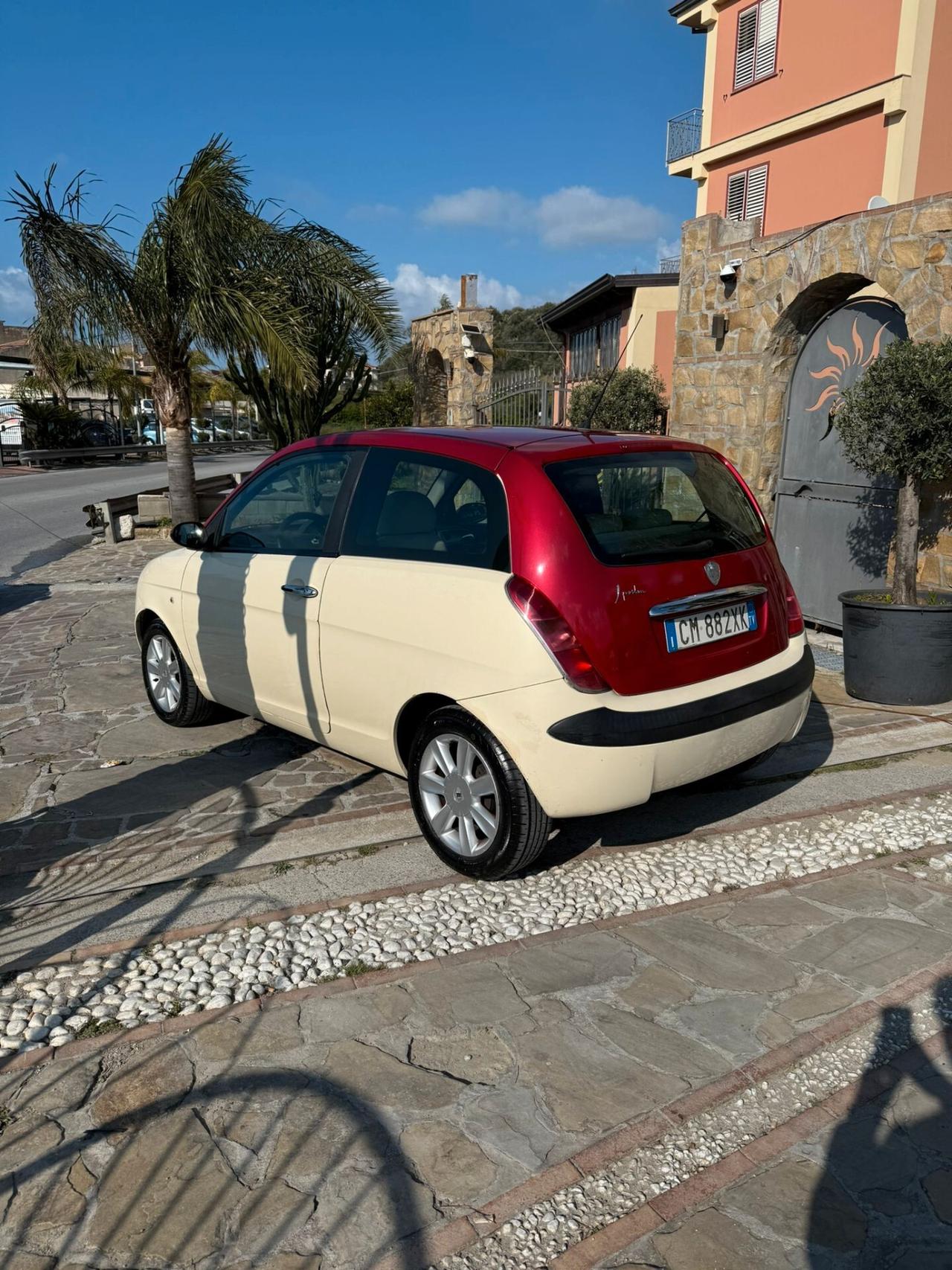 Lancia Ypsilon 1.3 MJT 75 CV Oro Giallo