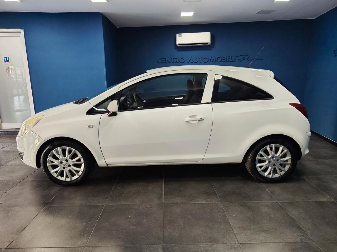 Opel Corsa 1.2 80CV 3 porte GPL-TECH Enjoy
