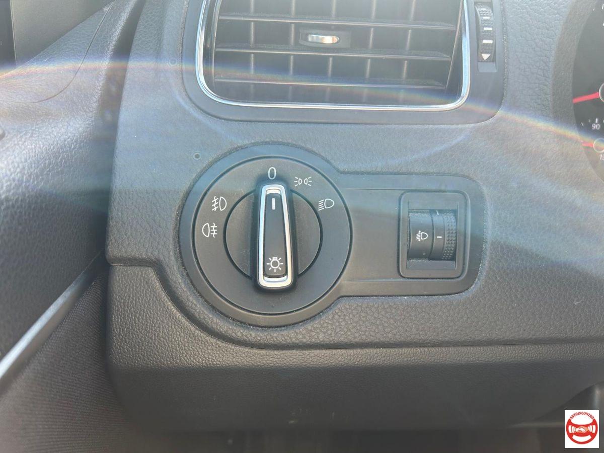VOLKSWAGEN - Polo 1.2 tsi Comfortline BM 5p