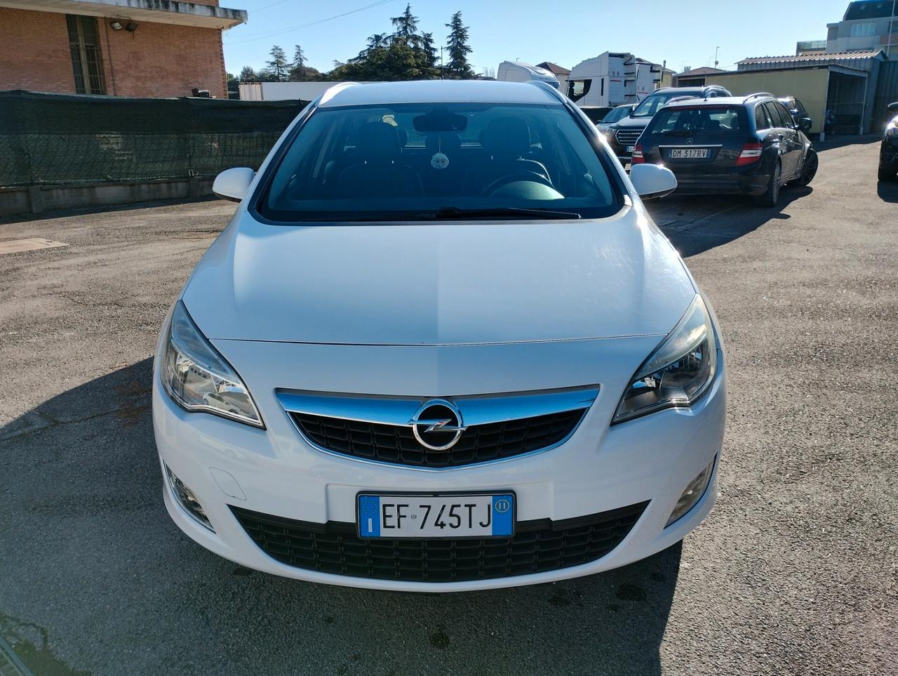 OPEL ASTRA J 1.7 CDTI 125CV Sport Tourer Cosmo 2011