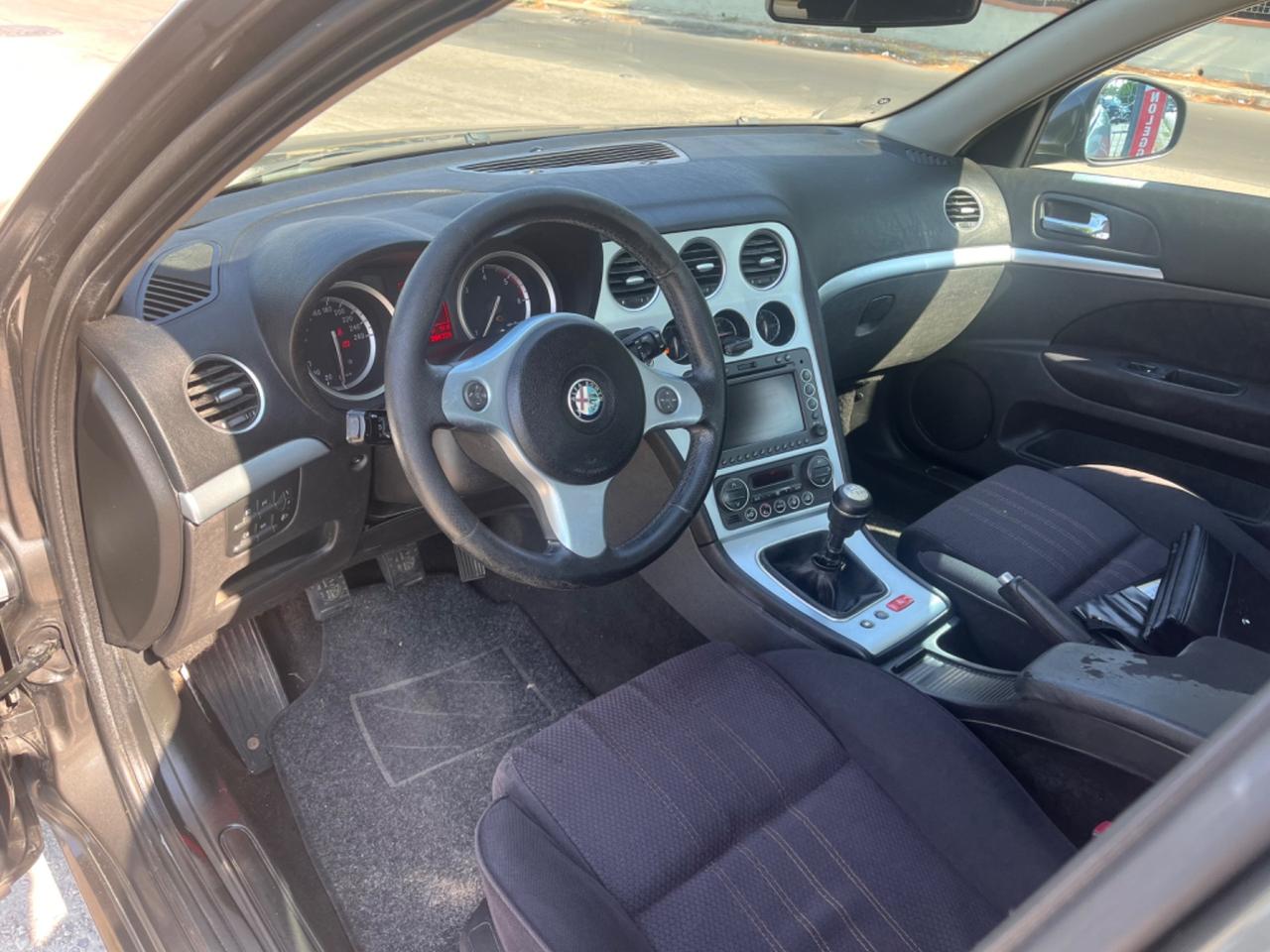 Alfa Romeo 159 1.9 JTDm Distinctive
